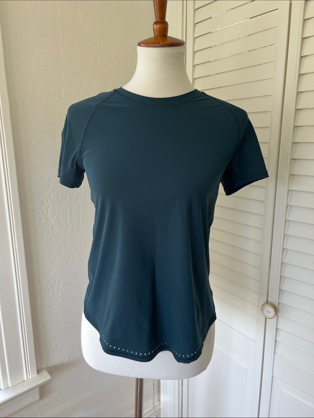 lululemon athletica Rise And Run Short Sleeve Athletic Tee